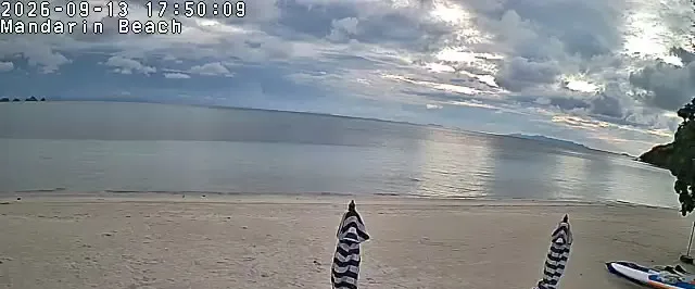 Supporting frame, Mandarin Beach Villa beachfront camera, Sun 13 Sep, 17:50-17:54 ICT