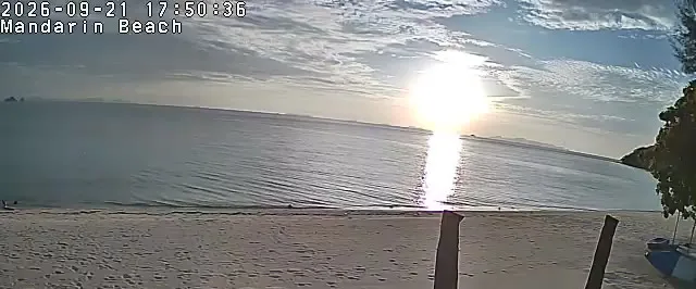 Supporting frame, Mandarin Beach Villa beachfront camera, Mon 21 Sep, 17:50-17:55 ICT