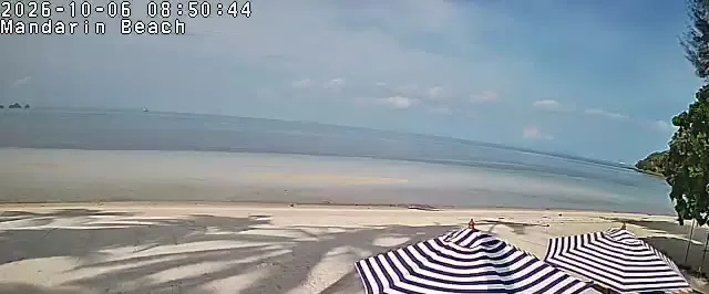 Frame from Mandarin Beach Villa's beachfront camera at Lipa Noi, sampled at 6 Oct 2026, 08:50 Thailand time