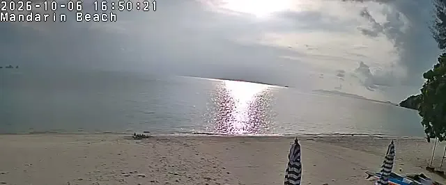 Frame from Mandarin Beach Villa's beachfront camera at Lipa Noi, sampled at 6 Oct 2026, 16:50 Thailand time