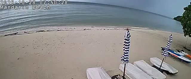 Frame from Mandarin Beach Villa's beachfront camera at Lipa Noi, sampled at 28 Oct 2026, 07:50 Thailand time